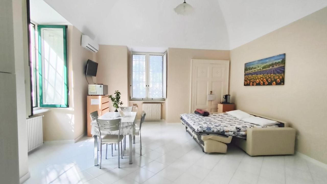 Casa Vacanza "Nonna Matilde" A Meta Di Sorrento, 600Mt Dal Mare, Casa Per 4 Ngoại thất bức ảnh