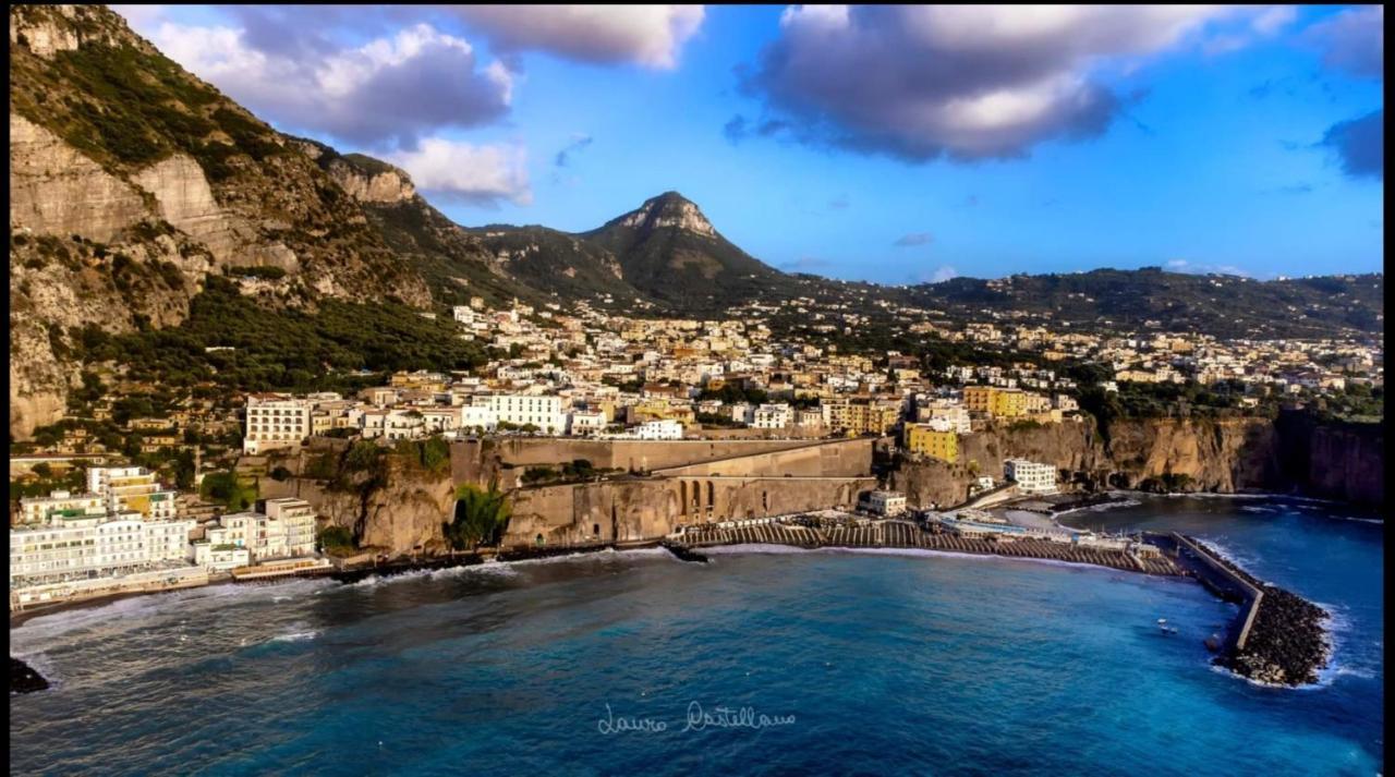 Casa Vacanza "Nonna Matilde" A Meta Di Sorrento, 600Mt Dal Mare, Casa Per 4 Ngoại thất bức ảnh