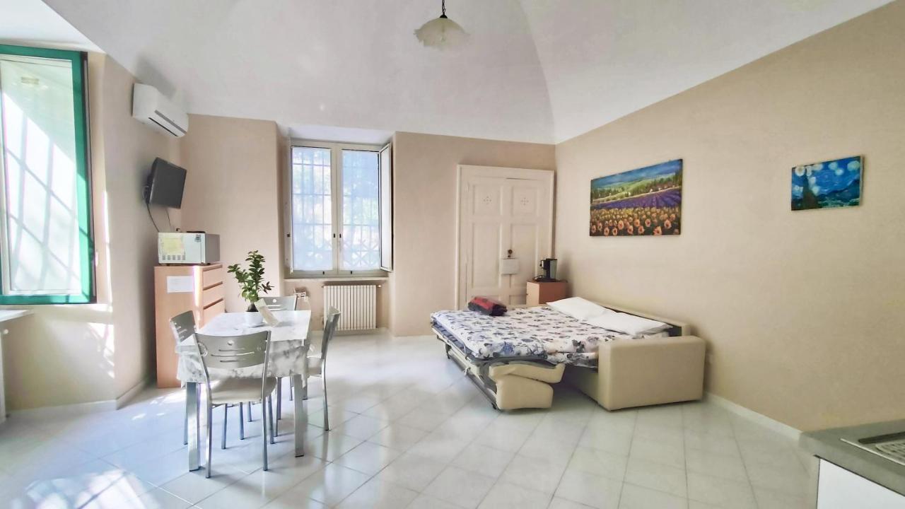 Casa Vacanza "Nonna Matilde" A Meta Di Sorrento, 600Mt Dal Mare, Casa Per 4 Ngoại thất bức ảnh