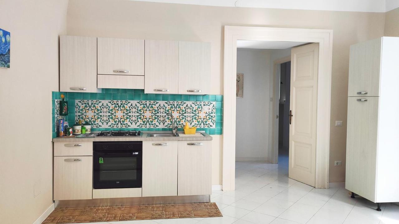Casa Vacanza "Nonna Matilde" A Meta Di Sorrento, 600Mt Dal Mare, Casa Per 4 Ngoại thất bức ảnh
