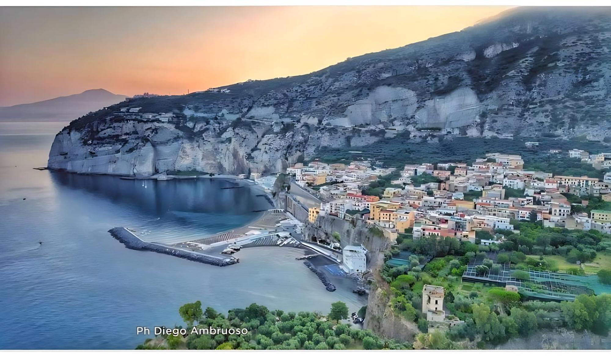 Casa Vacanza "Nonna Matilde" A Meta Di Sorrento, 600Mt Dal Mare, Casa Per 4 Ngoại thất bức ảnh