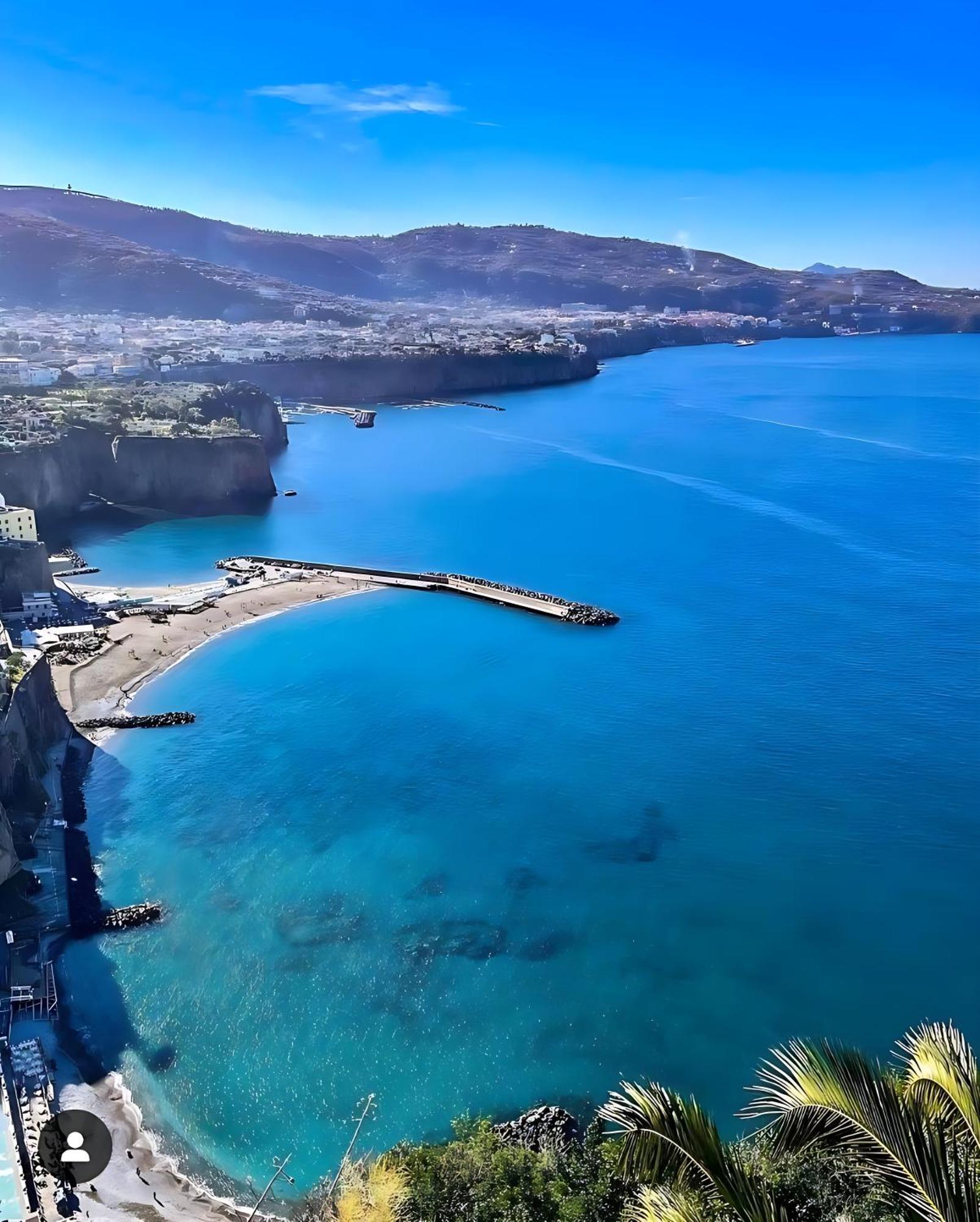 Casa Vacanza "Nonna Matilde" A Meta Di Sorrento, 600Mt Dal Mare, Casa Per 4 Ngoại thất bức ảnh